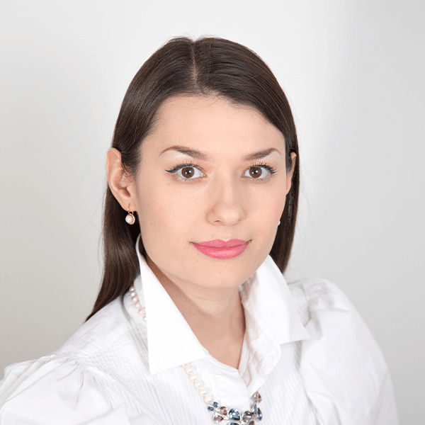 Назырова Рамина Партнер по оценке